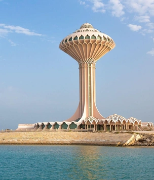 10+ самых необычных водонапорных башен