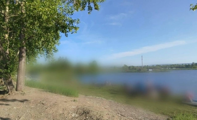 12-летний мальчик утонул в карьере в Шелехове | Источник: «Следком38» / T.me