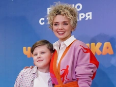 Максимова с цветами в голове, уютная Елена Яковлева, Кузьмина с сыном: премьера фильма «Чебурашка»