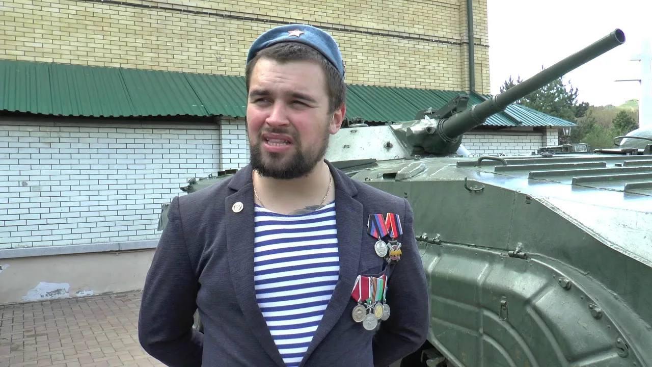 Уехал на СВО из-под ареста: военного блогера Тринадцатого задержали на Ставрополье