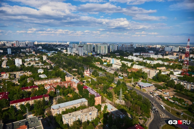 И вот выходим на Московское шоссе, убегающее в чащу города | Источник: Роман Данилкин / 63.RU