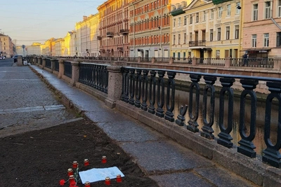 На месте срубленного тополя на Грибоедова появилась «могила»