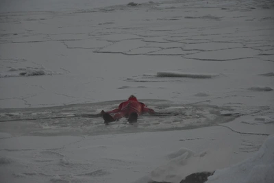 Поиски пропавшей туристки в Заполярье приостановили