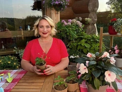 Светлана Пермякова призналась, что уже 4 года живет за городом и разводит скот