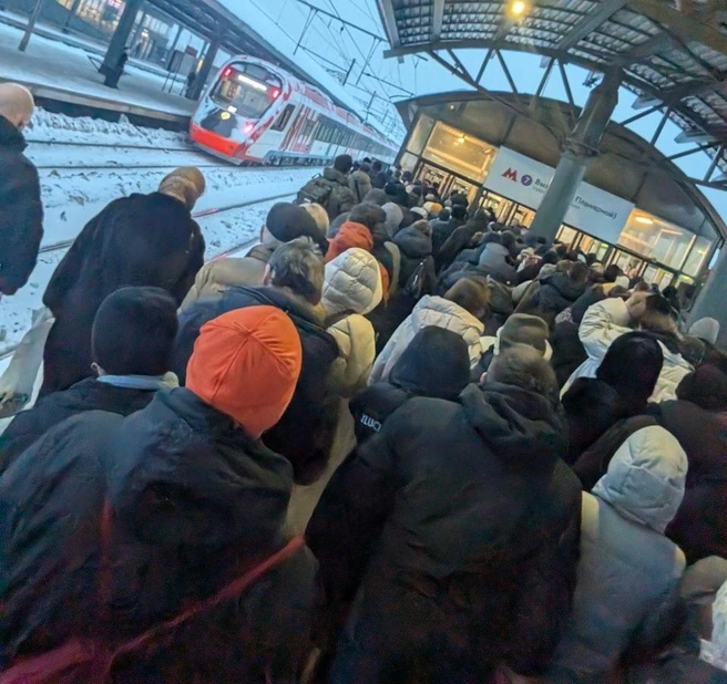 Пассажиры МЦД-3 сообащют о задержках более 30 минут | Источник: Nikita_Rostovshchikov МЦД-3|«Раменское-Зеленоград» 