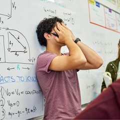 Стресс от сессии или причина обратиться к специалисту: как понять, что у студента нервный срыв