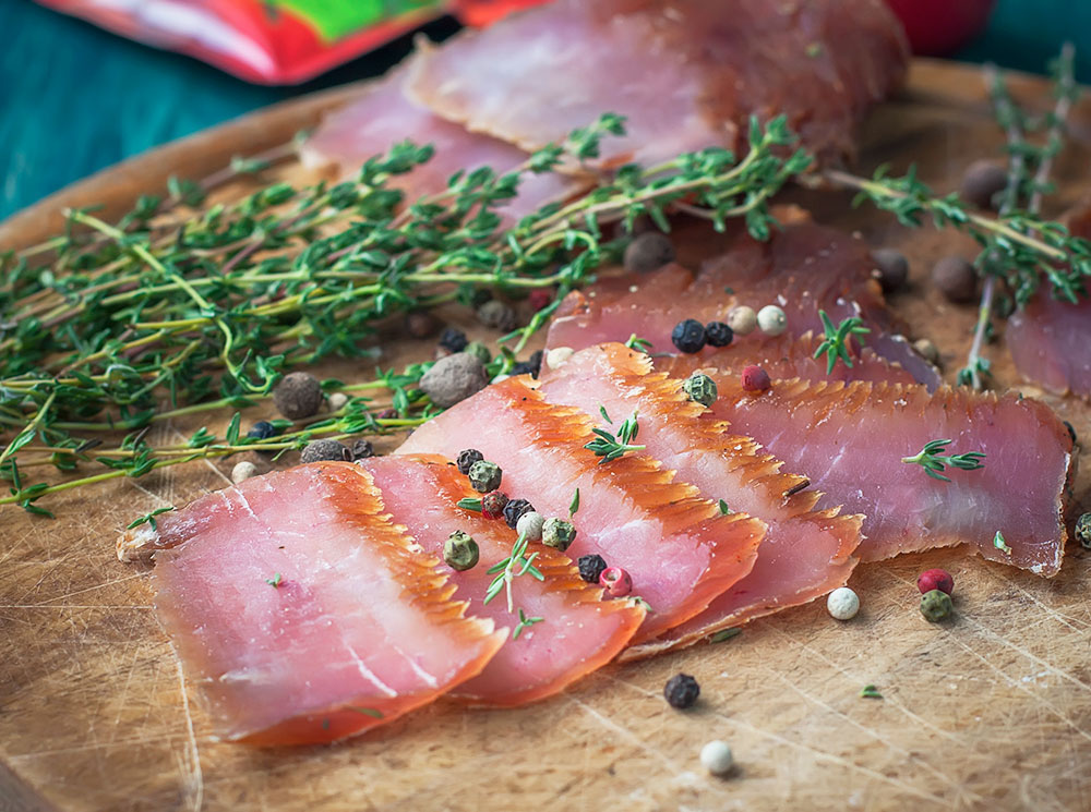 Вариант подачи бастурмы | marieclaire.ru