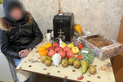 Оренбуржец взломал продуктовый магазин, часть добычи продал