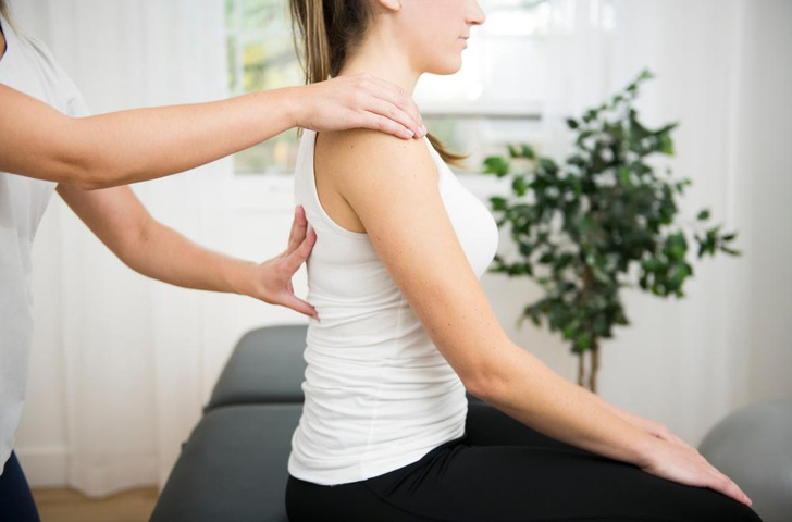 как поднять опущенные плечи массаж у мужчин что делать