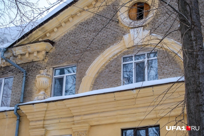 Очень интересное здание | Источник: Булат Салихов / UFA1.RU