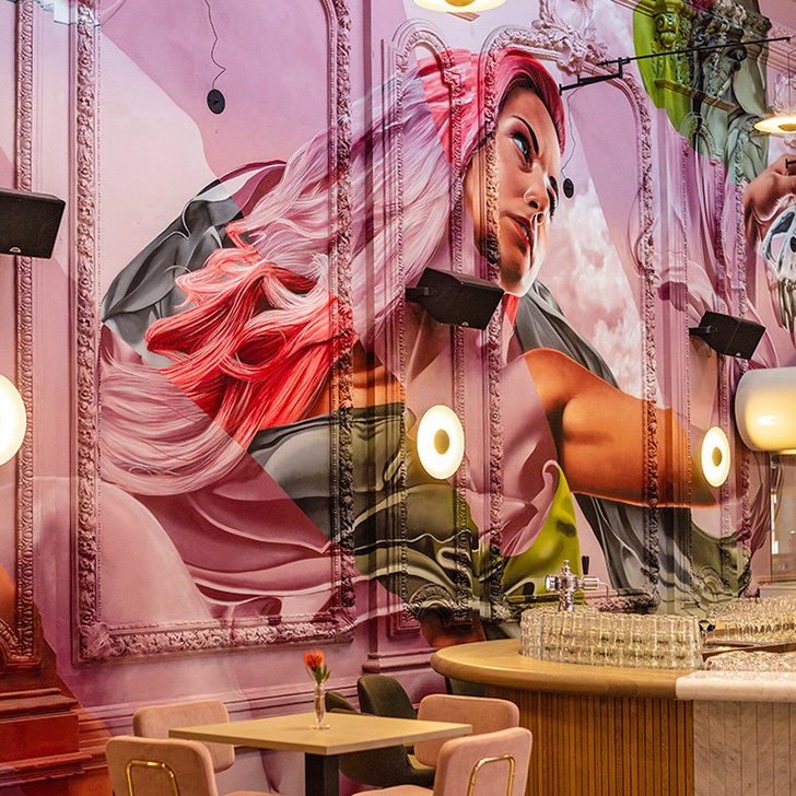 Ночной клуб с сюрреалистическими граффити в Эйндховене (фото 2)