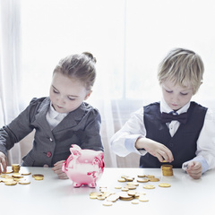 Карманные расходы: как научить ребенка ценить деньги
