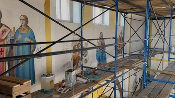 Второе рождение. Роспись единственного в городе православного храма начали в Краснокаменске | Источник: «75RU.Новости правительства Забайкалья» / MAX