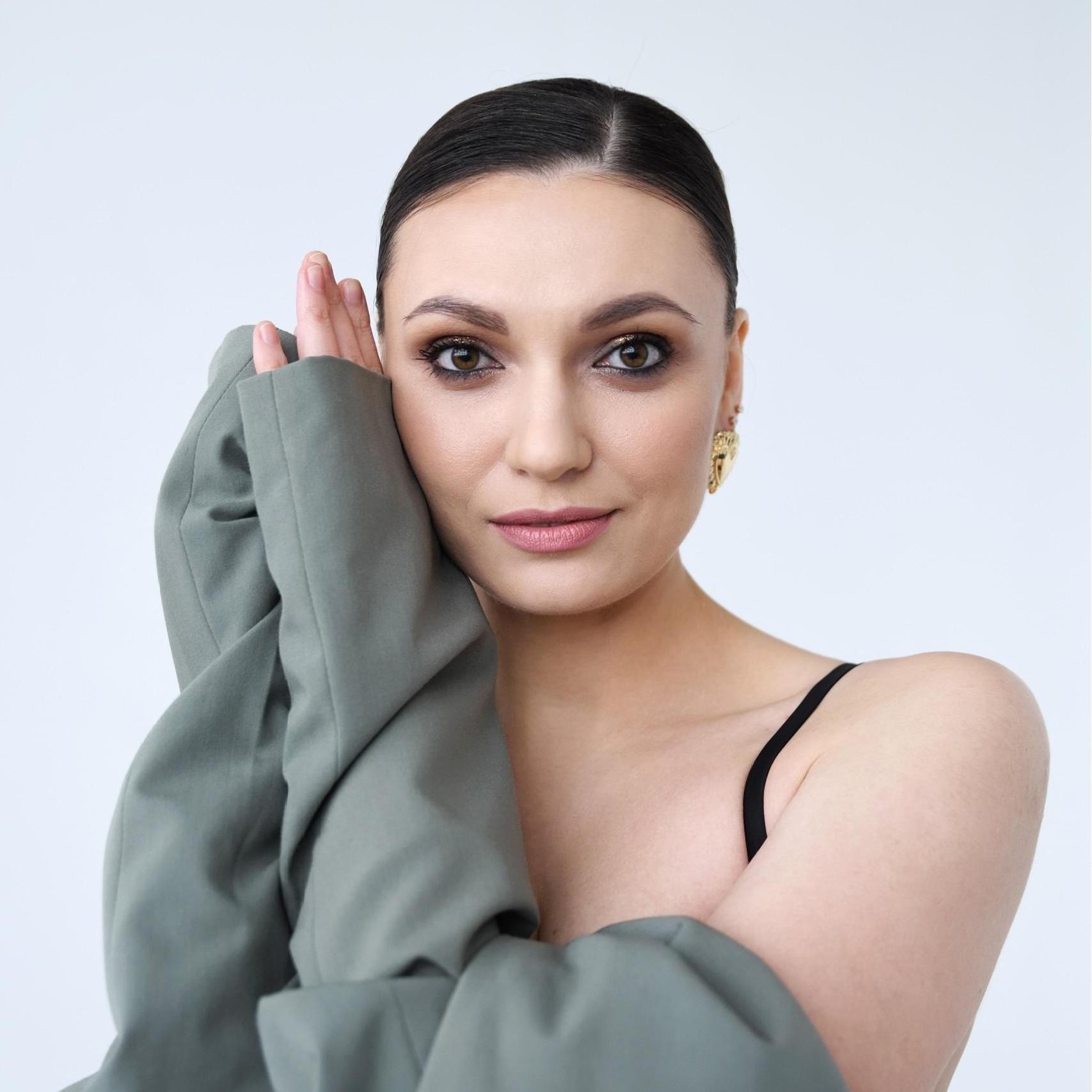 <p>Любовь Гордина</p>