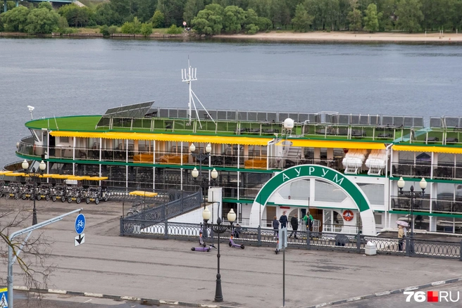 В России всего два колесных теплохода проекта ПКС-180 | Источник: Кирилл Поверинов / 76.RU