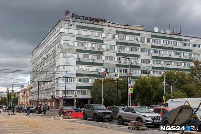 Офис находится на пересечении Карла Маркса и Перенсона | Источник: Мария Ленц / NGS24.RU
