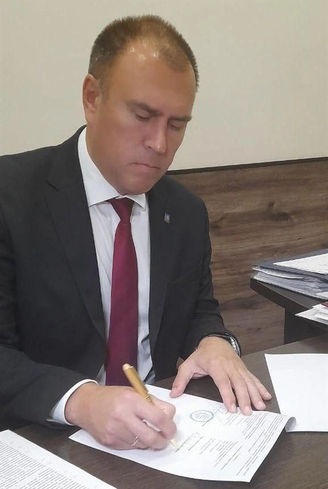 Соглашение о сотрудничестве подписали глава Тобольска и генеральный директор Медиахолодинга «Семёрка» | Источник: «Радио 7»