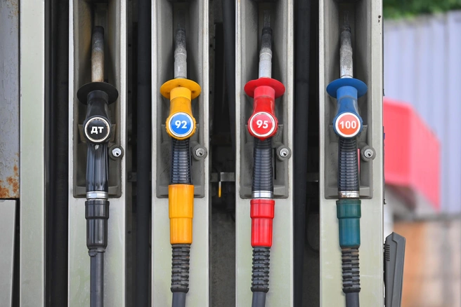 Средняя цена бензина в Тульской области достигла 66 рублей 32 копейки за литр | Источник: Елена Буйвол / VLADIVOSTOK1.RU