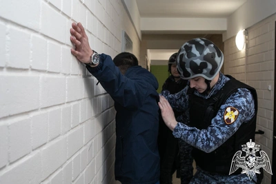 В Кирове росгвардейцы задержали мужчину за кражу кофе