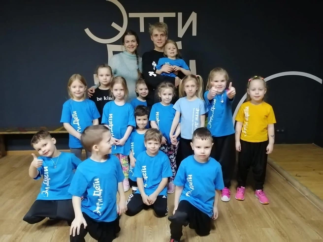 Не забывал про детский театр | Источник: «Этти дети» / VK