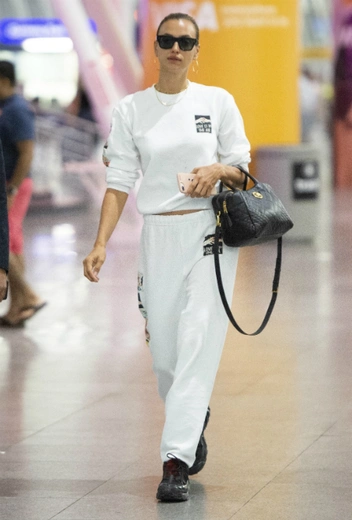 Ирина Шейк в Нью-Йорке | marieclaire.ru