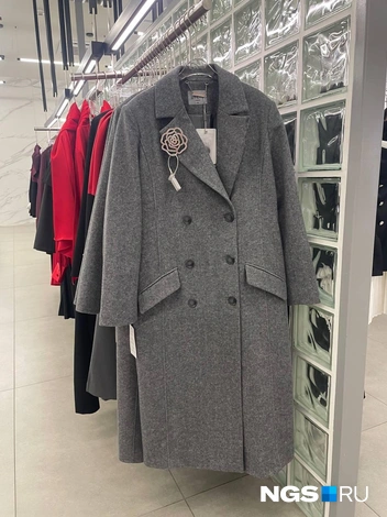 Пальто с 50% шерсти в составе, 17&nbsp;999 рублей | Источник: Алёна Золотухина / NGS.RU 