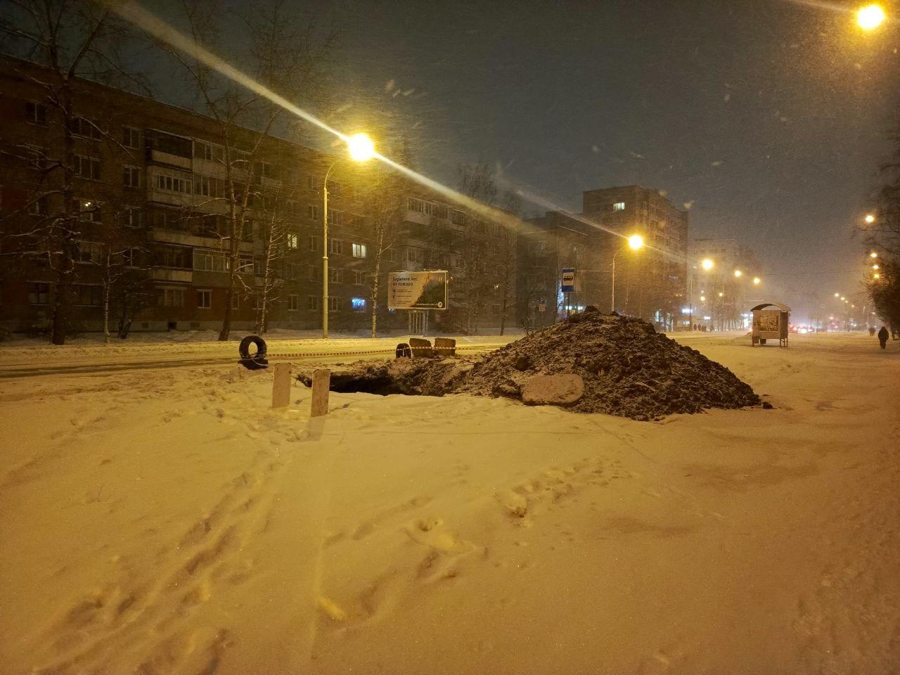 В Привокзальном районе Архангельска раскопали землю и отключили воду в домах