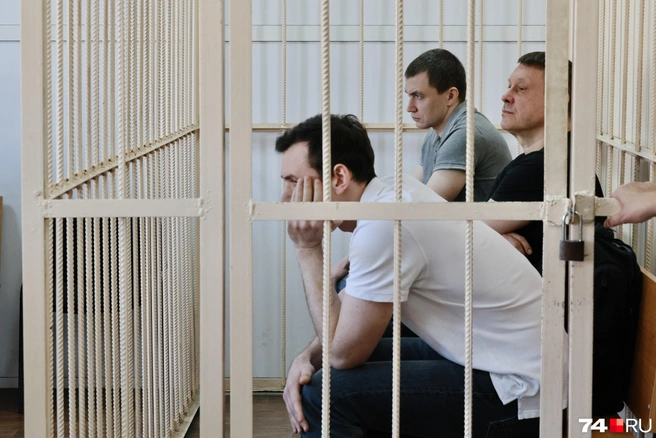 Ответы Демакова внимательно слушали обвиняемые, а потом завалили его вопросами  | Источник: Наталья Лапцевич