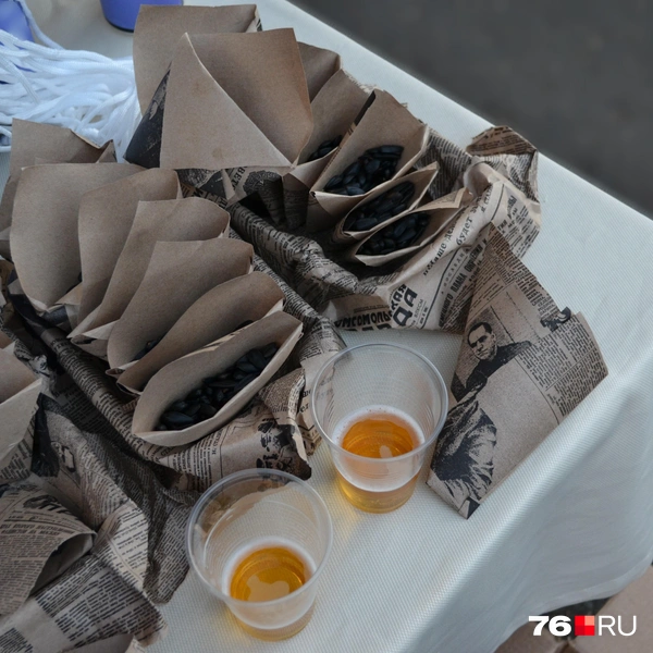 В виде угощенья — семечки | Источник: Алена Троицкая / 76.RU