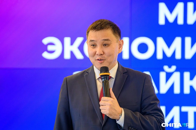 Зампред Буянто Батомункуев призывает забайкальцев голосовать — можно с 14 лет | Источник: Олег Фёдоров / CHITA.RU