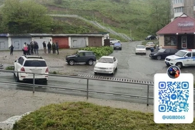 Трое пострадавших в ДТП с Mercedes в Холмске