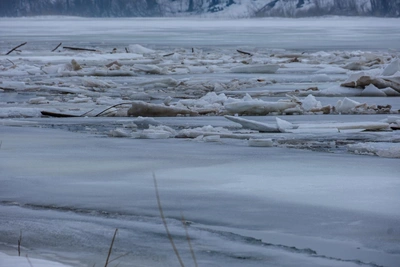 Лёд на Оби идёт медленно, на Иртыше – быстрее