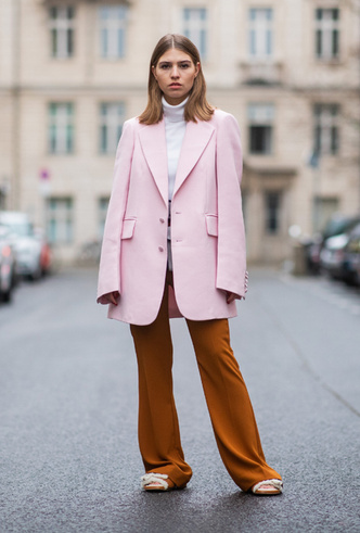 Четыре самых модных способа носить розовый цвет повседневно