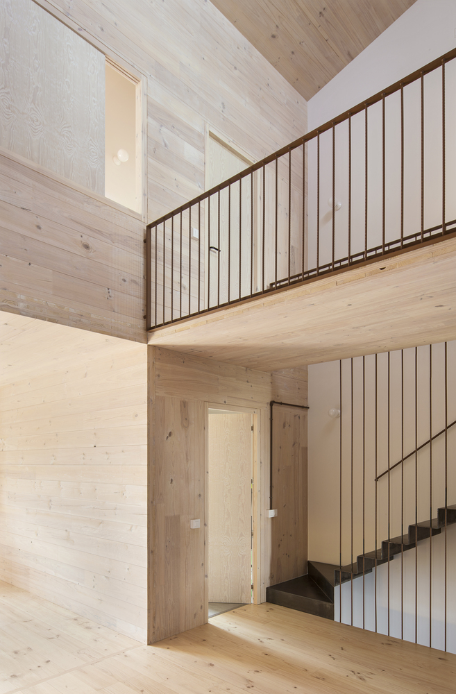 Деревянный дом в Каталонии по проекту Nook Architects