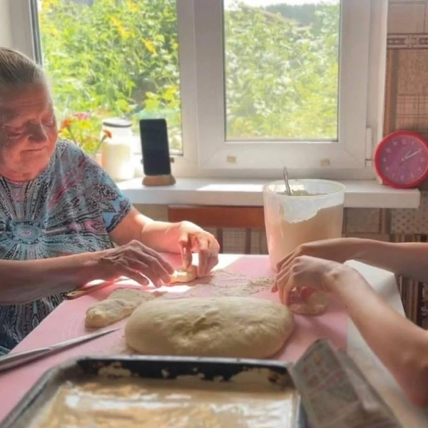 Омичка приезжает домой каждое лето | Источник: vladaroslyakova / isntagram.com*