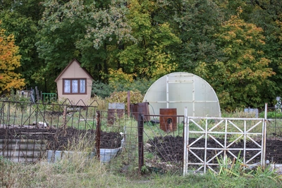 Теплица для пенсионеров? Читатели о поликарбонате