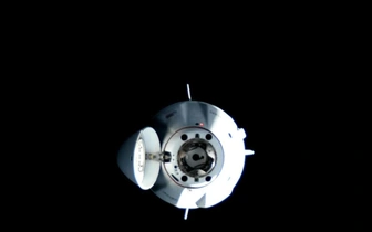 Космическая маршрутка: корабль Crew Dragon пристыковался к МКС в рамках коммерческого рейса