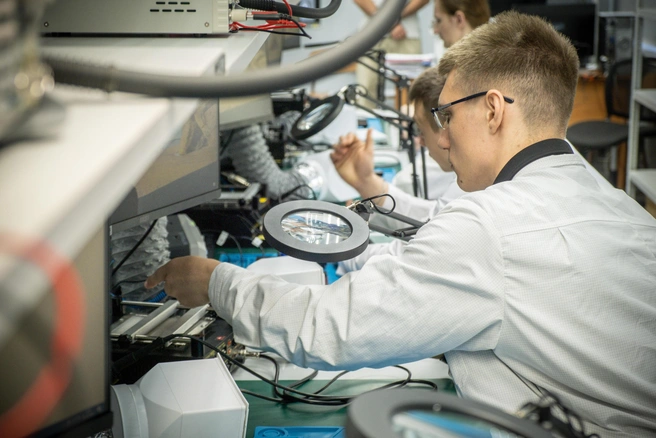 С 1 сентября 2026 года в учреждениях среднего профессионального образования начнется подготовка 300 будущих специалистов для золотодобывающей отрасли | Источник: «Полюс»