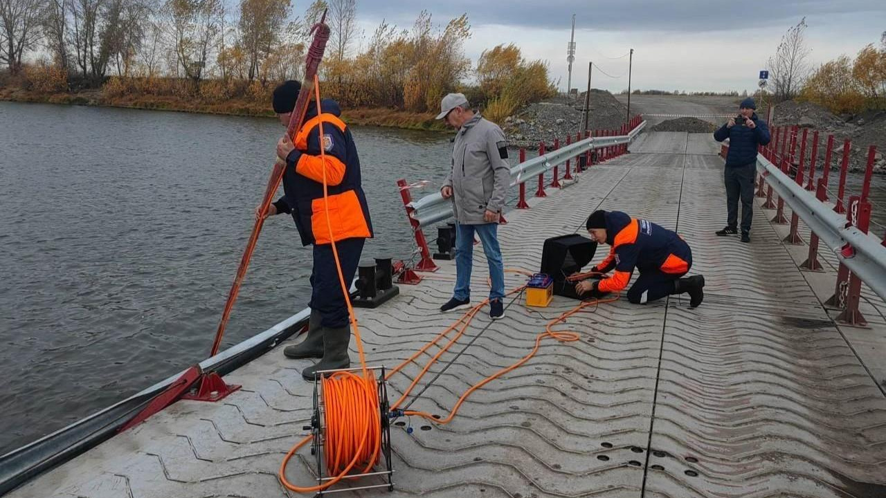 Фура с сибиряками рухнула с моста: водолазы нашли их тела только спустя несколько часов