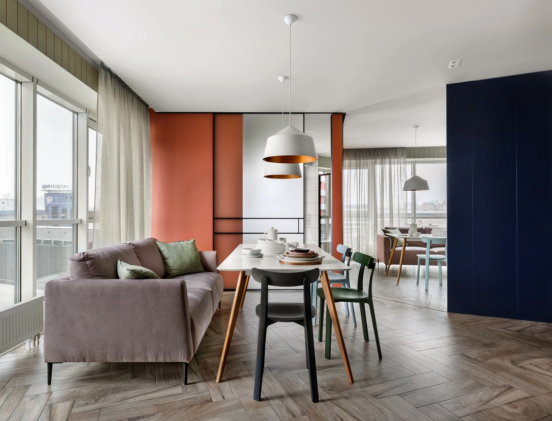 На полу плитка, Atem. Стулья, Vitra. Диван, Sophie Decor. Краска, San Marco. | Источник: Сергей Полюшко