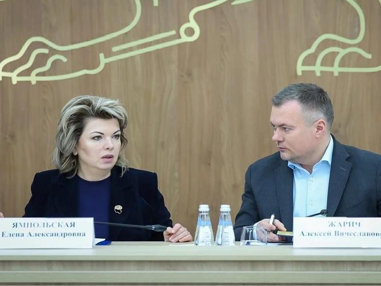 Новый российский стиль: первые шаги к формированию обсудили в центре «Россия» | marieclaire.ru