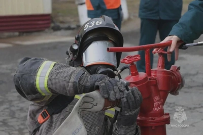 Лучшее звено газодымозащитников определили в Магадане