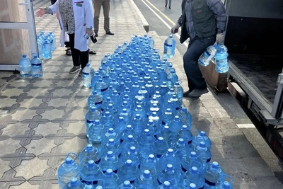 Медики Астрахани направили 1,5 тонны воды в Дагестан