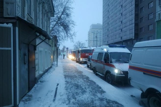 Дом, который обрушился, находится недалеко от отеля Lotte | Источник: МЧС России по Самарской области
