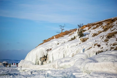 Дамир Юсупов показал замерзший Байкал с самолета