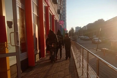 Подростки в Екатеринбурге терроризируют жильцов ЖК