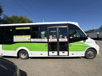 Новые таблички появились на автобусах | Источник: мэрия Оренбурга