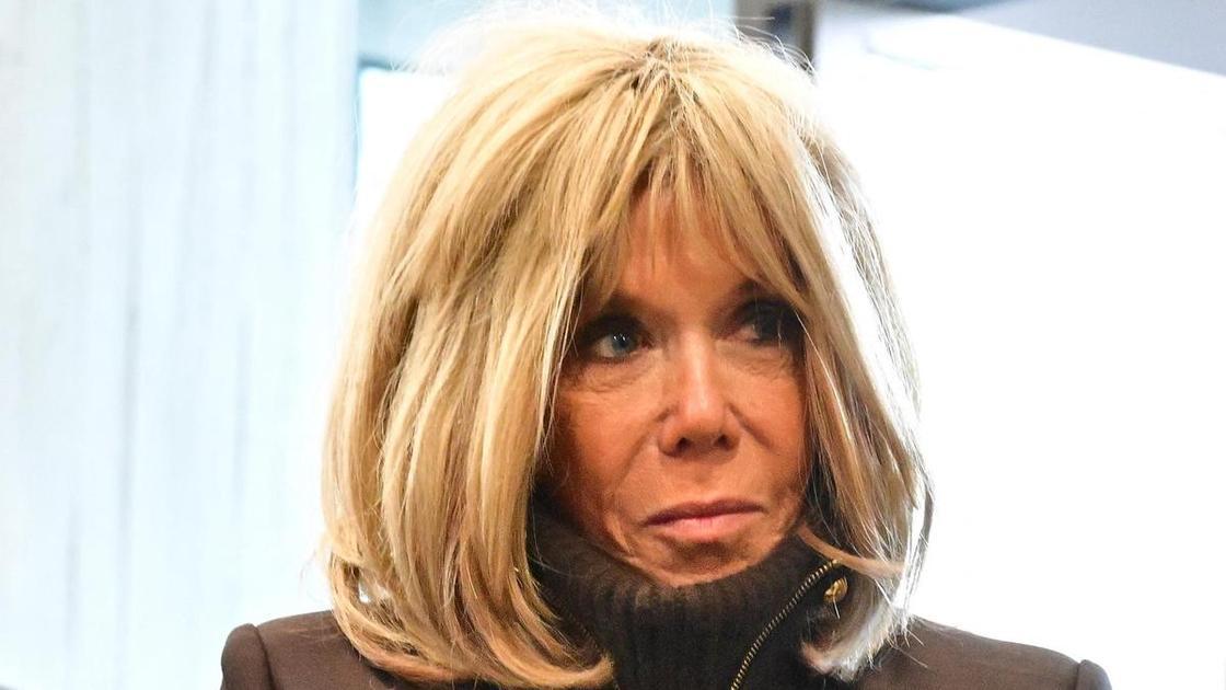 Первая леди Франции в центре громкого скандала — оскорбила феминисток