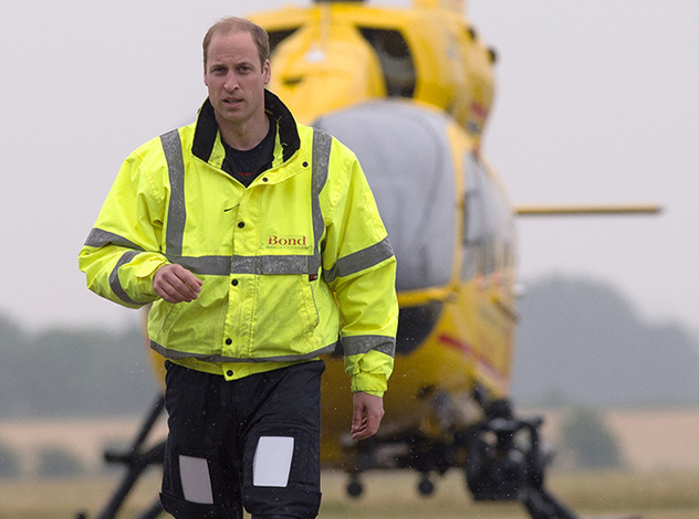 Принц Уильям спас ребенка в автокатастрофе