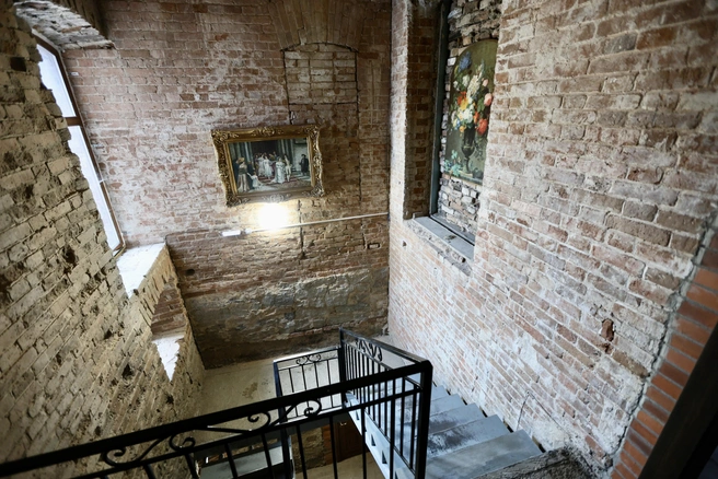 Кирпичные стены сохранили дух истории | Источник: Наталья Лапцевич / 74.RU